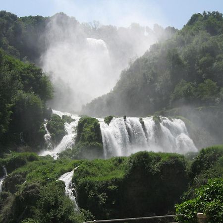 Casale Dei Gelsi Panzió Castiglione In Teverina Kültér fotó